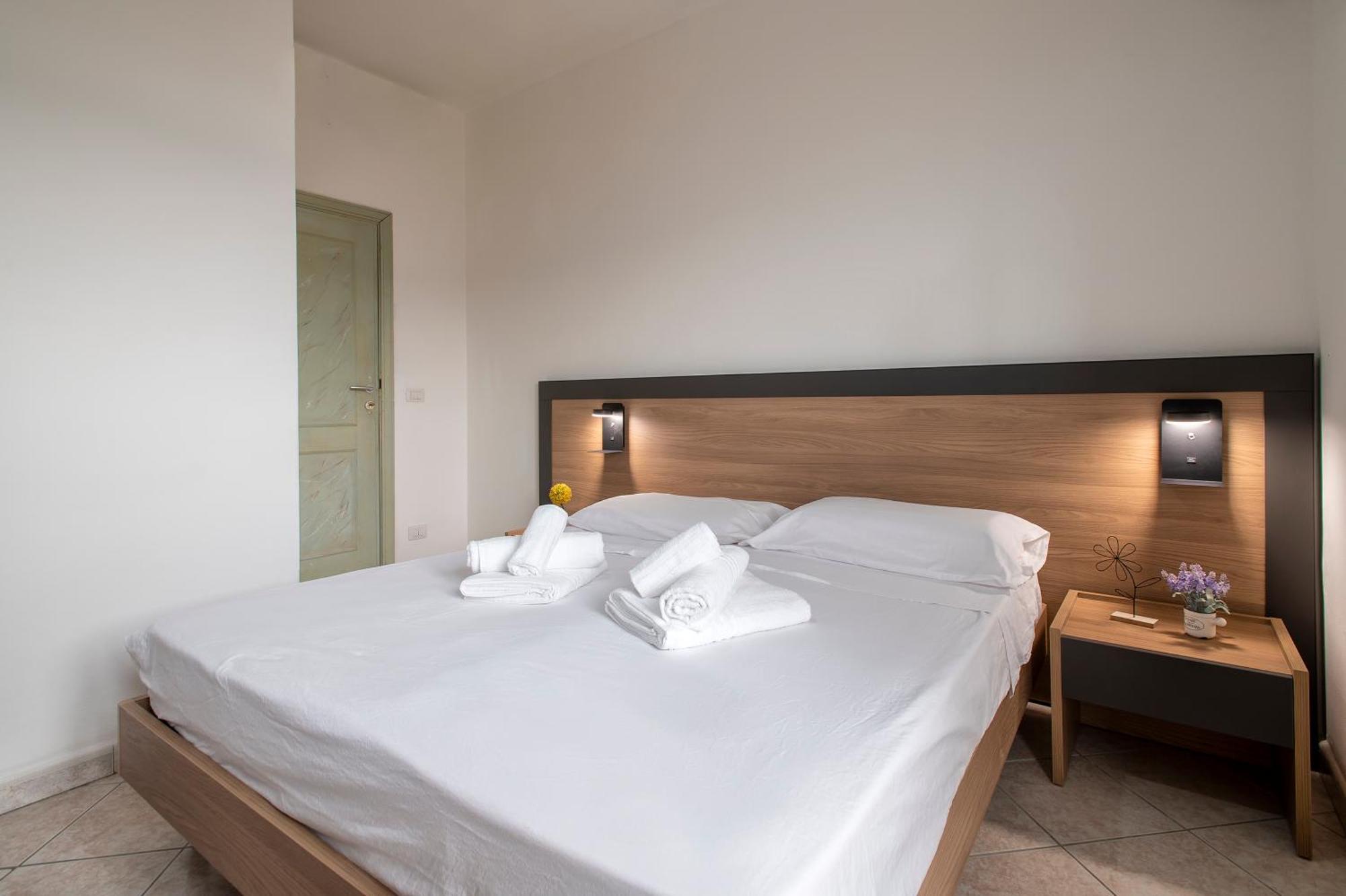 Oasis Guest House อาลเกโร ภายนอก รูปภาพ