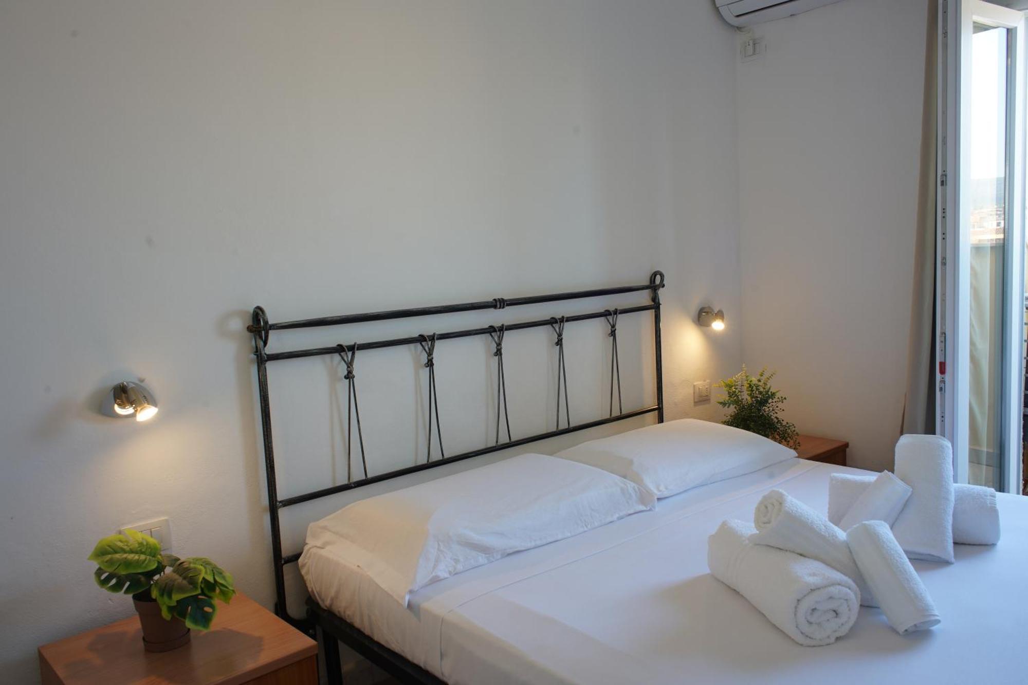 Oasis Guest House อาลเกโร ภายนอก รูปภาพ