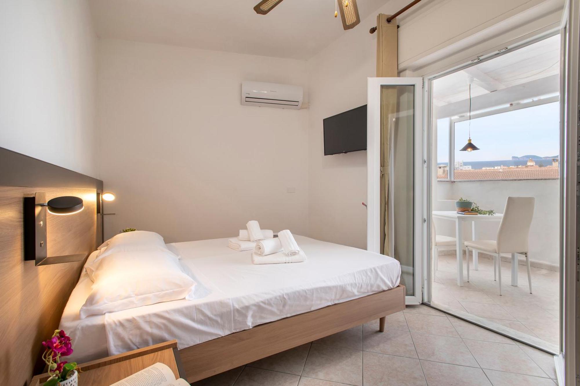 Oasis Guest House อาลเกโร ภายนอก รูปภาพ