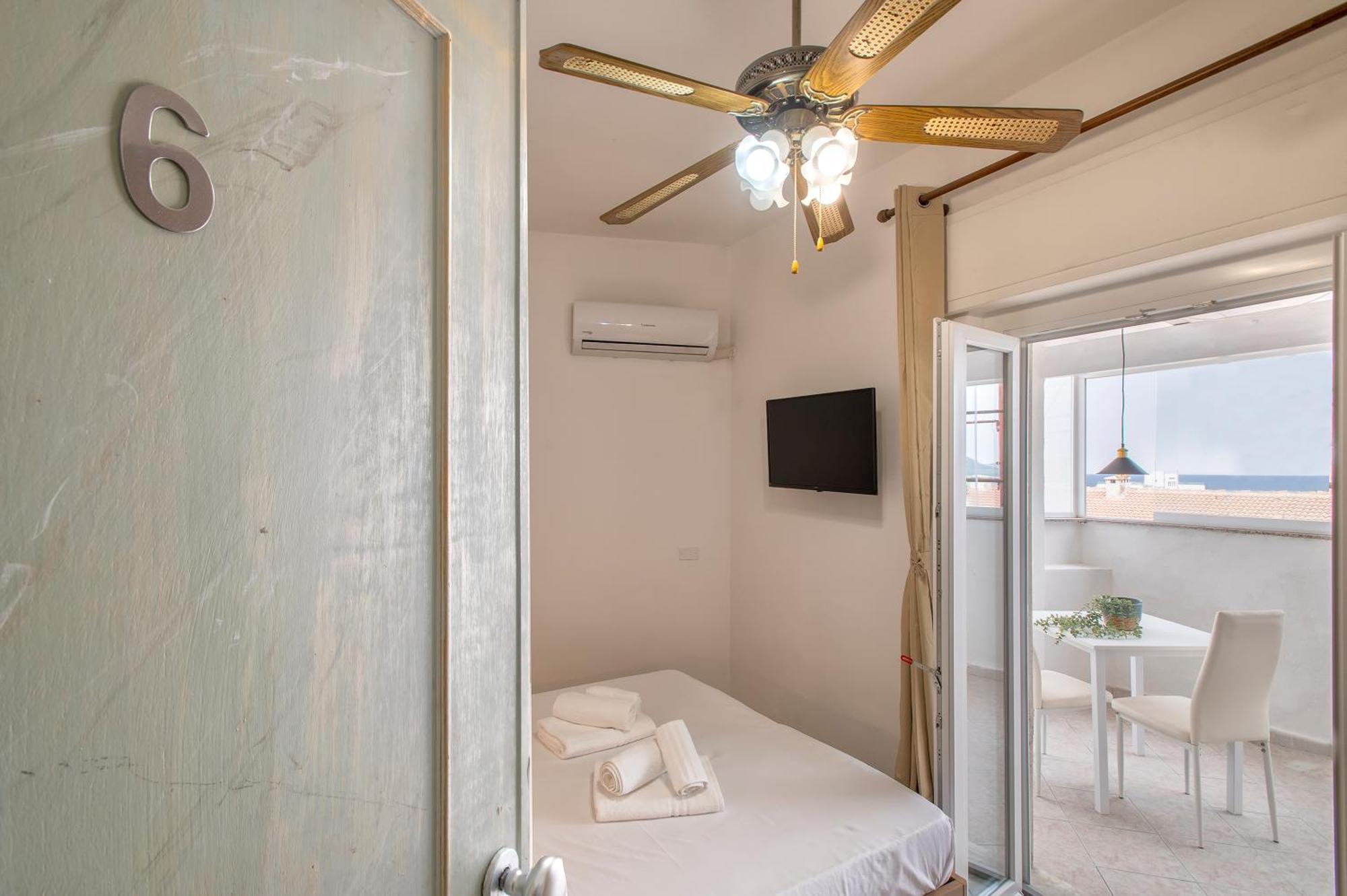 Oasis Guest House อาลเกโร ภายนอก รูปภาพ