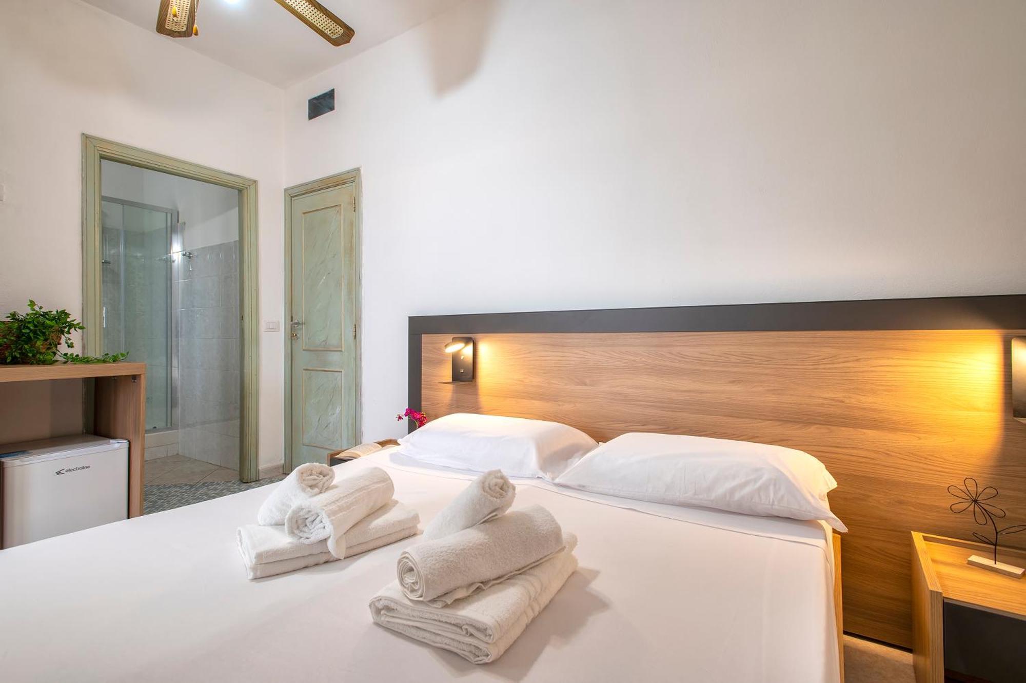 Oasis Guest House อาลเกโร ภายนอก รูปภาพ