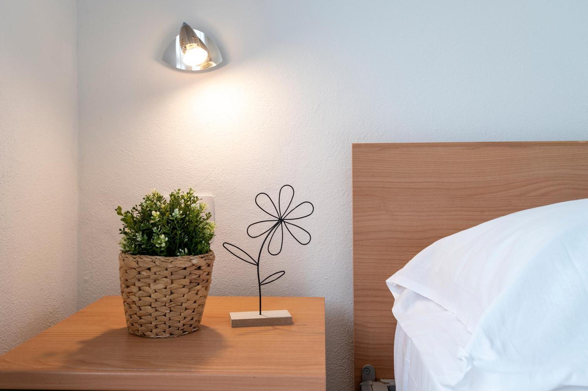 Oasis Guest House อาลเกโร ภายนอก รูปภาพ