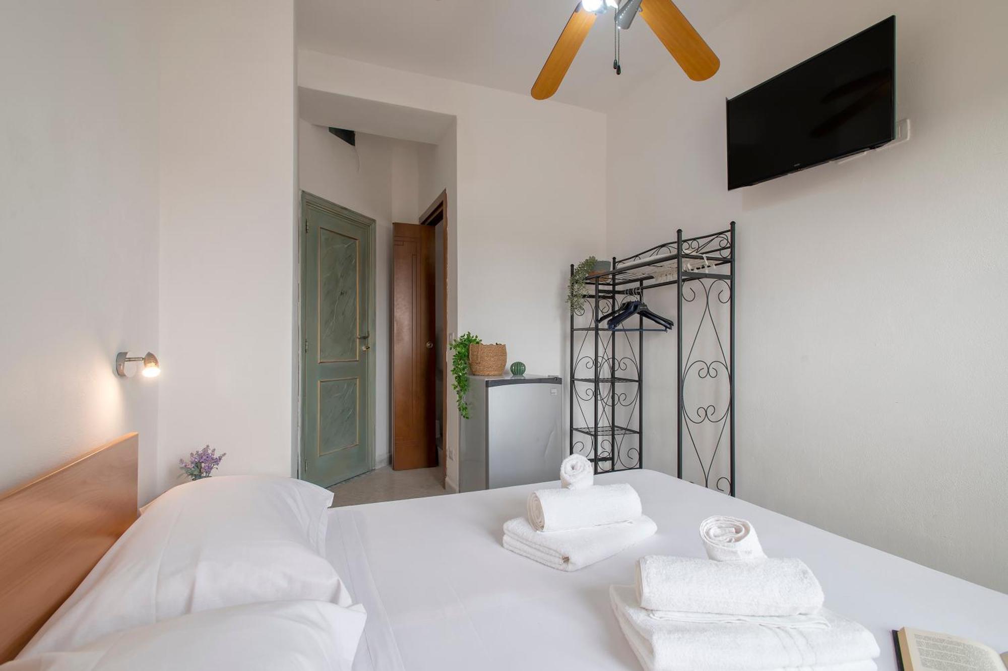 Oasis Guest House อาลเกโร ภายนอก รูปภาพ